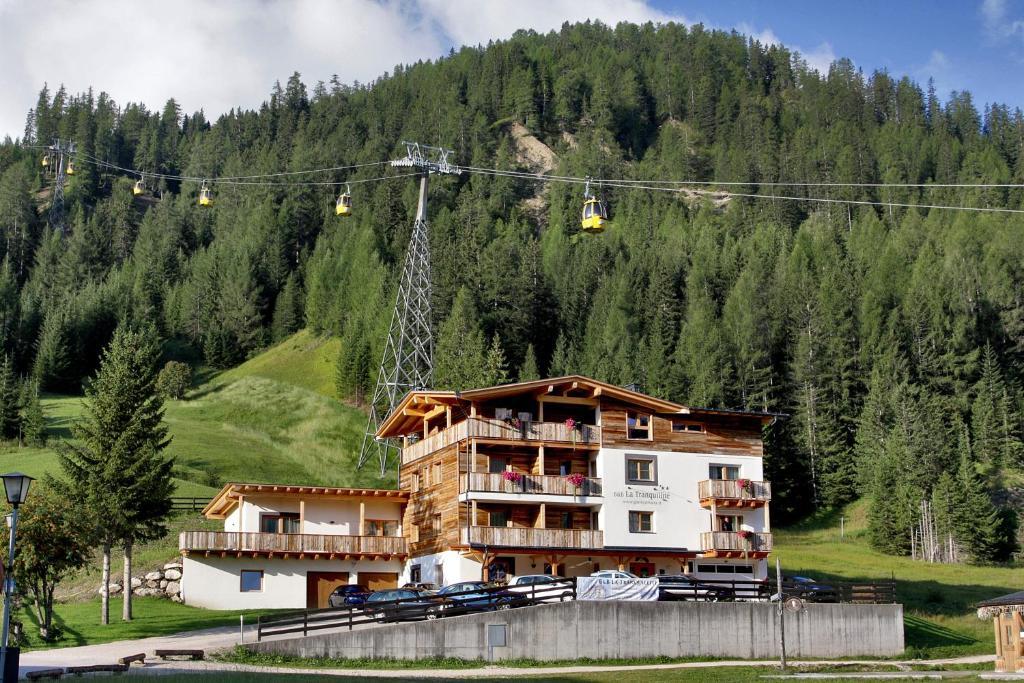 Garnì La Tranquillitè Hotel Corvara In Badia Esterno foto