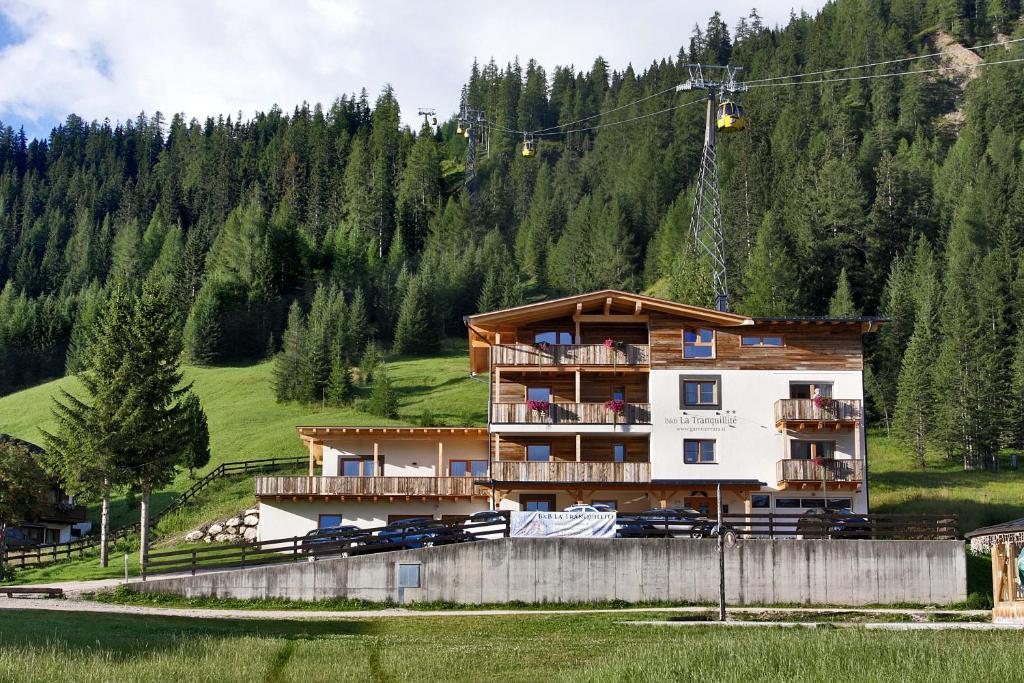 Garnì La Tranquillitè Hotel Corvara In Badia Esterno foto