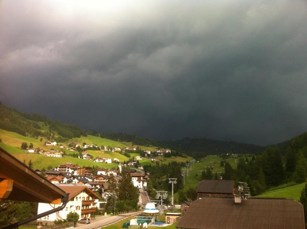 Garnì La Tranquillitè Hotel Corvara In Badia Esterno foto